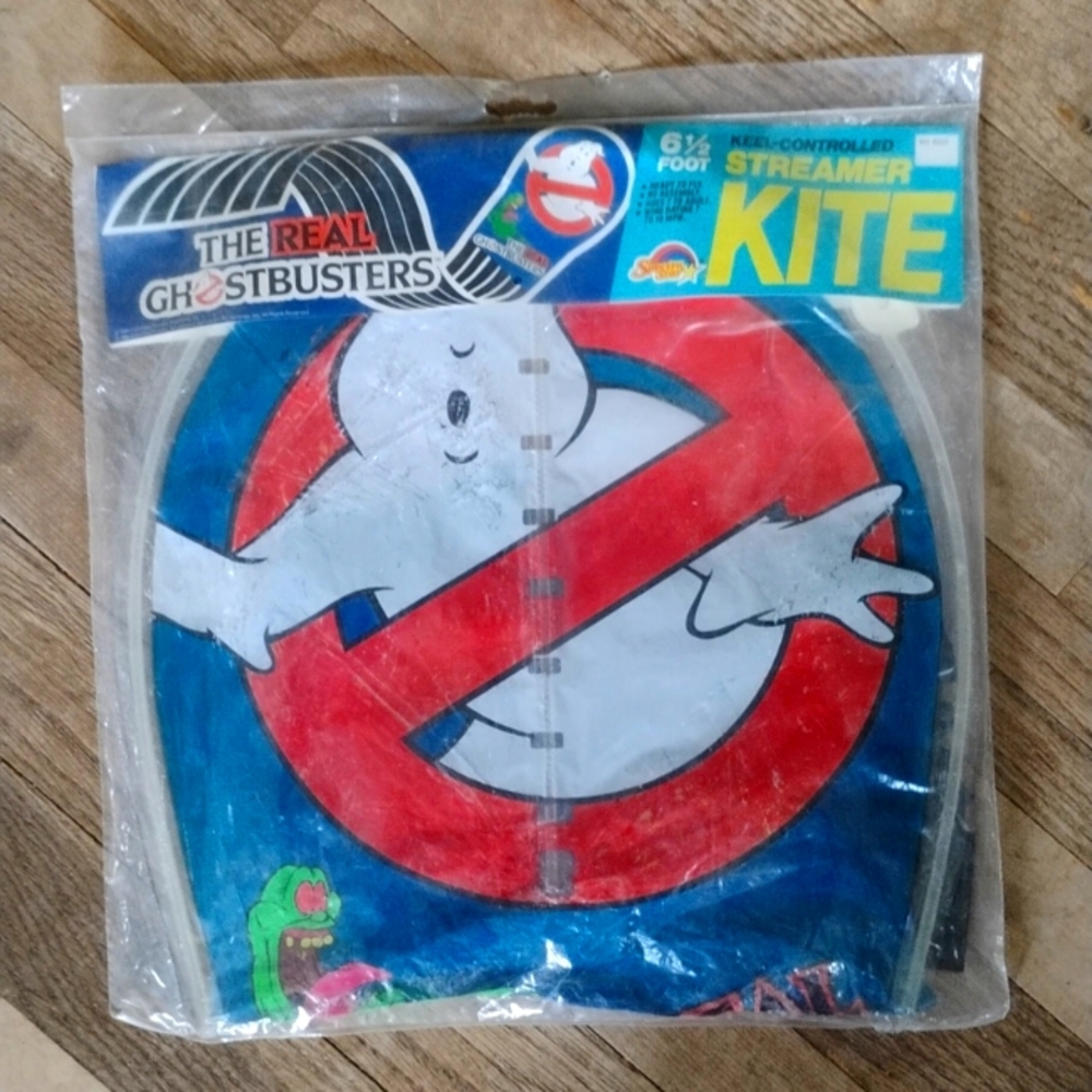 1984 GHOSTBUSTERS 6 1/2' STREAMER KITE DEADSTOCK